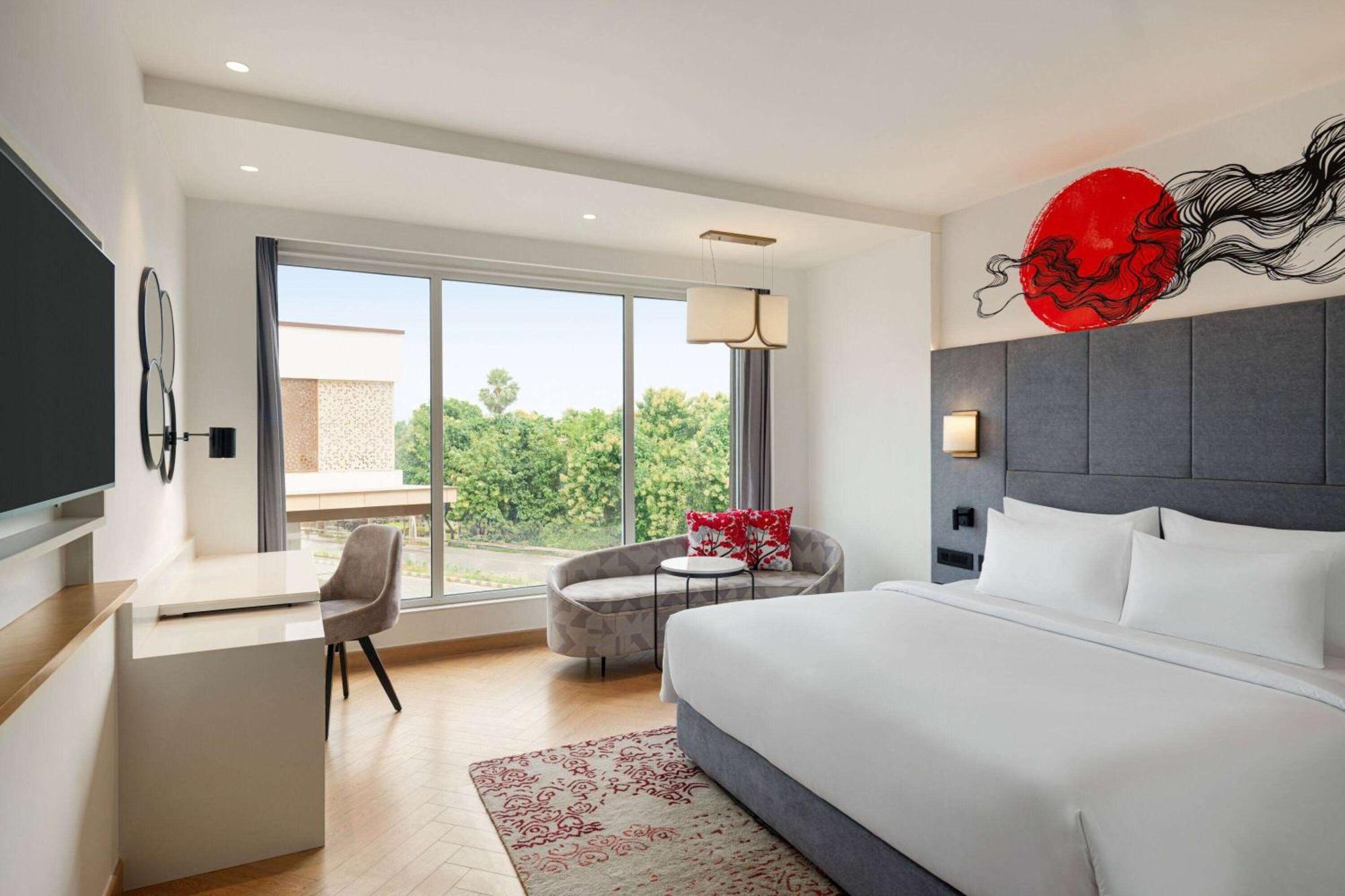 Ramada By Wyndham Gorakhpur Gorakhnath Mandir Road Hotel ภายนอก รูปภาพ
