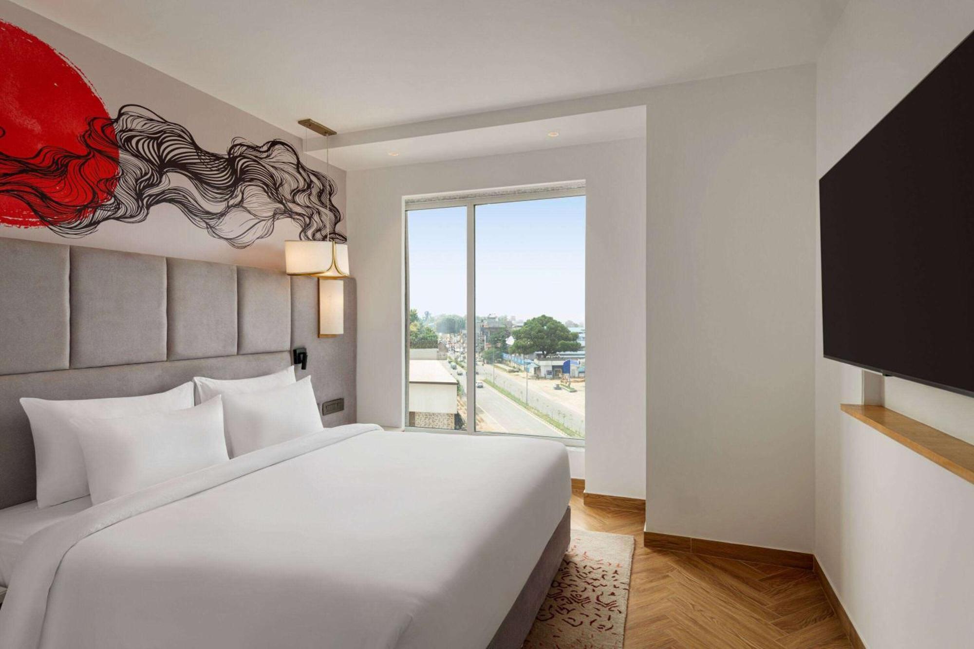 Ramada By Wyndham Gorakhpur Gorakhnath Mandir Road Hotel ภายนอก รูปภาพ
