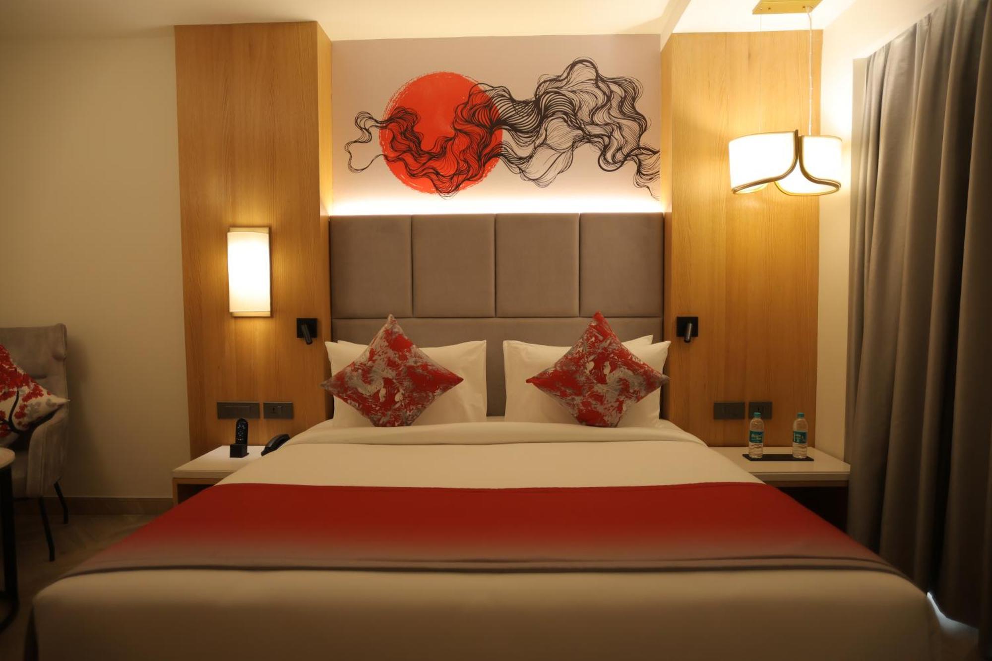 Ramada By Wyndham Gorakhpur Gorakhnath Mandir Road Hotel ภายนอก รูปภาพ