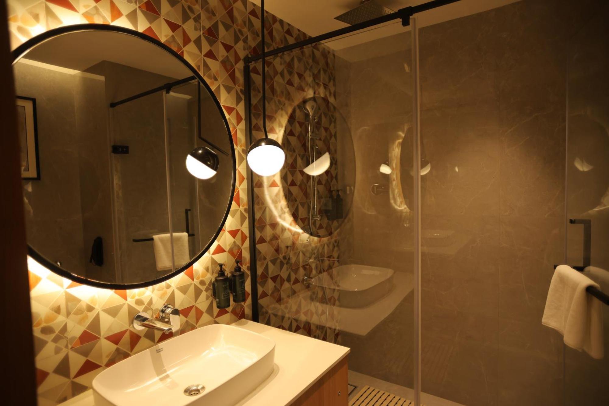 Ramada By Wyndham Gorakhpur Gorakhnath Mandir Road Hotel ภายนอก รูปภาพ